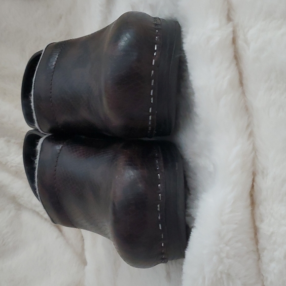 Dansko Python Snakeskin Clogs - Picture 9 of 9